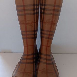 Burberry rainboots